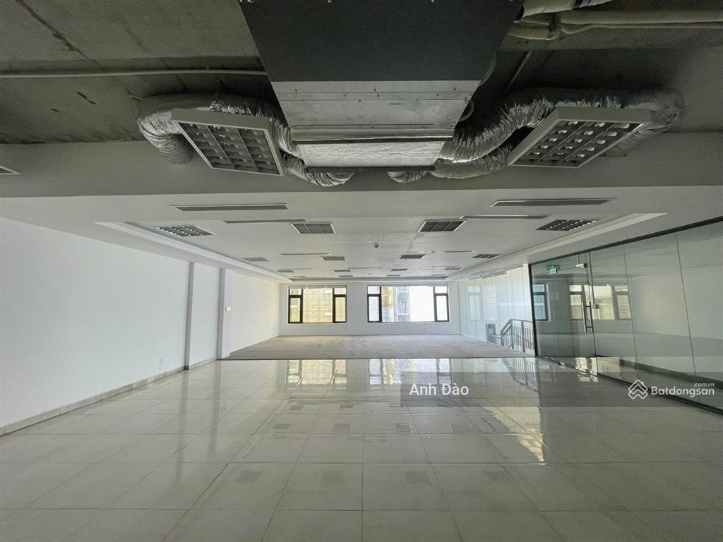 Cho thuê nhà mới mặt tiền đường ngô gia tự vòng xoay lý thái tổ quận 10