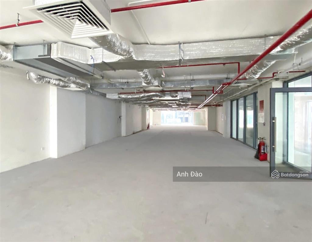 Cho thuê tòa nhà mới xây góc 2 mặt tiền ung văn khiêm ngay xô viết nghệ tĩnh bình thạnh