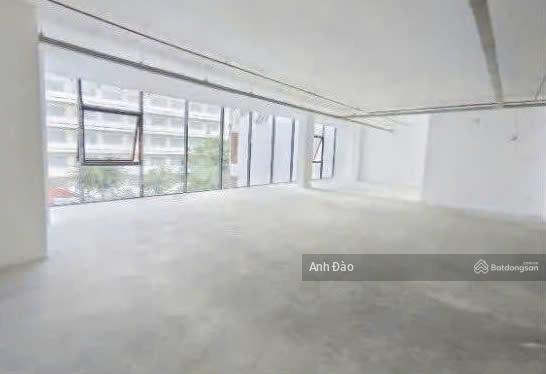 Cần cho thuê tòa nhà mặt tiền hoa mai phú nhuận ngay khu phan xích long. dt 600m2