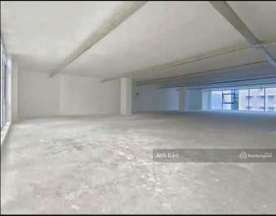 Cần cho thuê tòa nhà mặt tiền hoa mai phú nhuận ngay khu phan xích long. dt 600m2