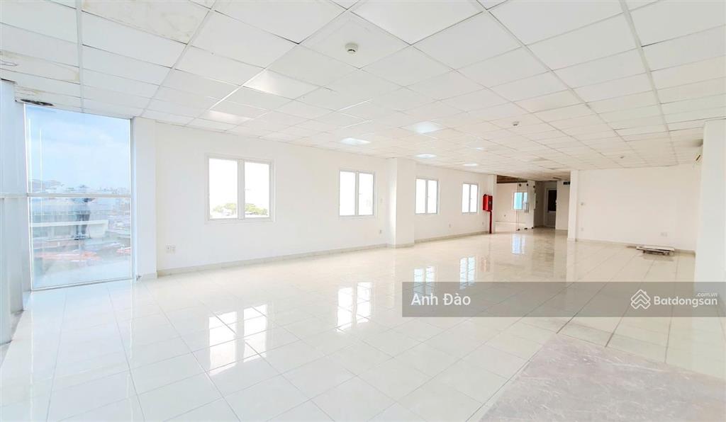 Cho thuê nhà mặt tiền đề thám  quận 1 ngay phố tây bùi viện