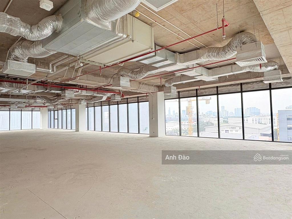 Vị trí đắc địa mặt tiền lê hồng phong ngay ba tháng hai quận 10
