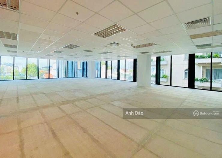 Cho thuê tòa nhà mặt tiền trần quốc toản  quận 3 ngay góc nam kỳ khởi nghĩa
