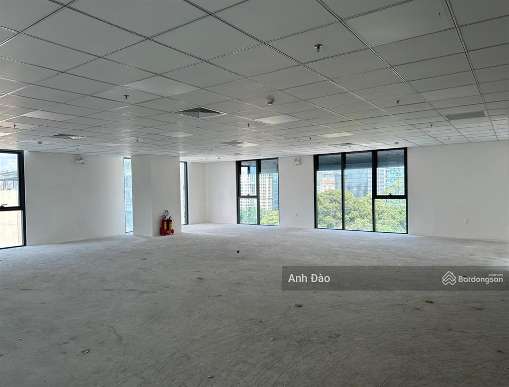 Cho thuê building góc 2 mặt tiền nguyễn huy tưởng ngay hoàng hoa thám bình thạnh