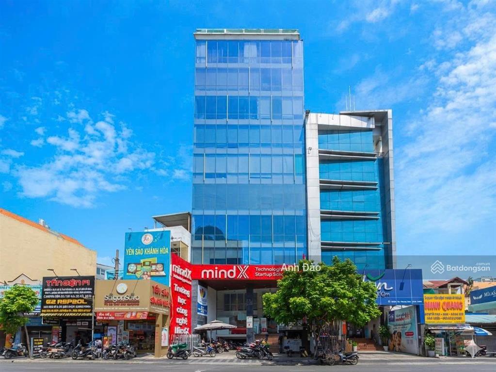 Cho thuê tòa nhà mặt tiền nguyễn thị thập, quận 7 ngay lotte mart