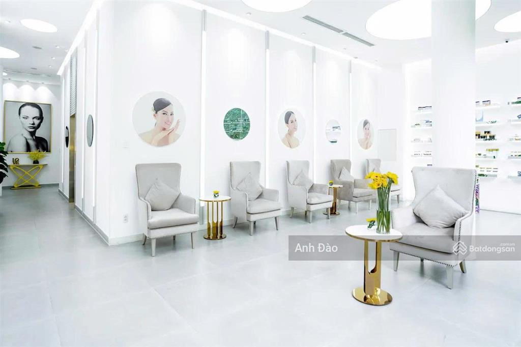 Tòa nhà hầm 5 lầu mới  mặt tiền ký thường kiệt quận 10 ngay tô hiến thành