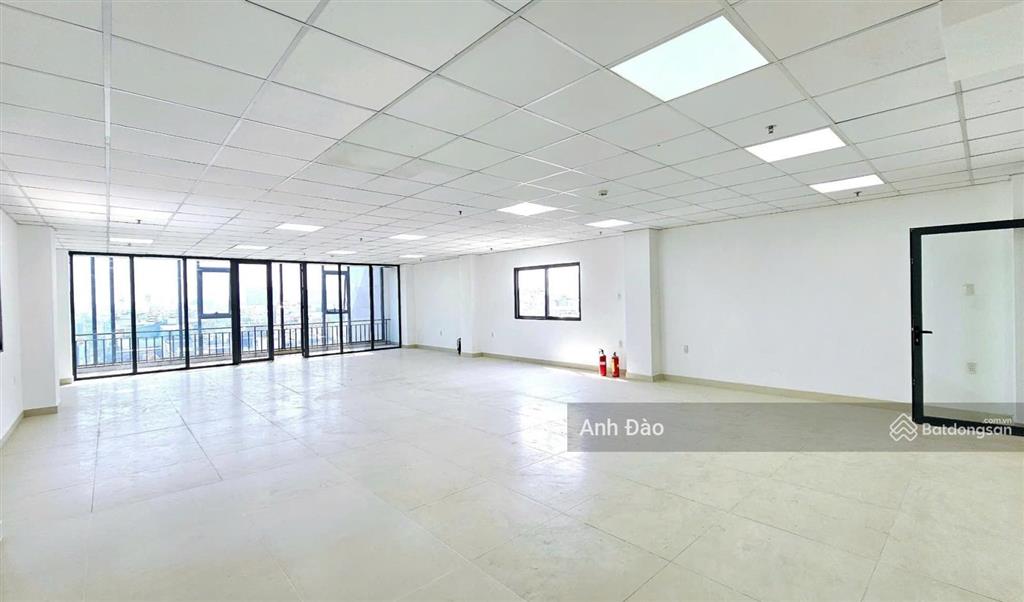 Cho thuê tòa nhà mặt tiền lý thường kiệt, quận 10, ngay thành thái