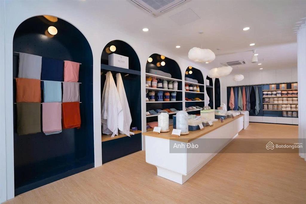 Cho thuê nhà mặt tiền ba tháng hai quận 10 ngay vạn hạnh mall