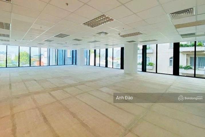 Siêu phẩm ngang 30m khu bàu cát  góc 2 mặt tiền đồng đen tân bình