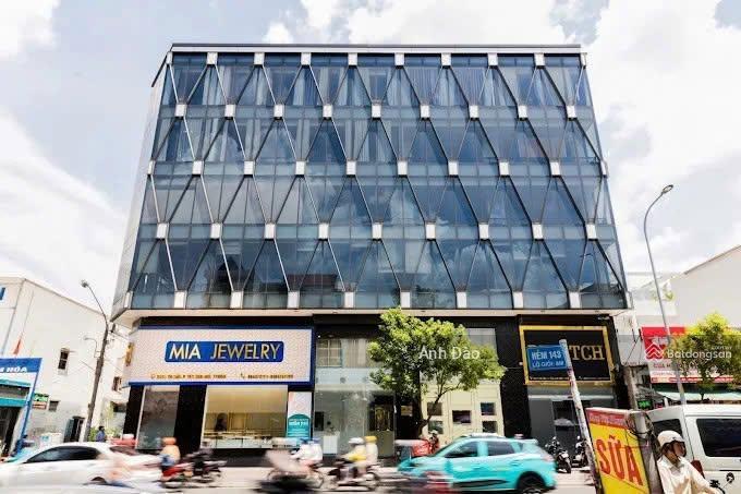 Siêu phẩm ngang 30m khu bàu cát  góc 2 mặt tiền đồng đen tân bình