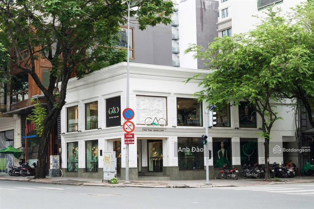 Cho thuê nhà góc 2 mặt tiền nguyễn thị minh khai, quận 1 ngay cách mạng tháng 8