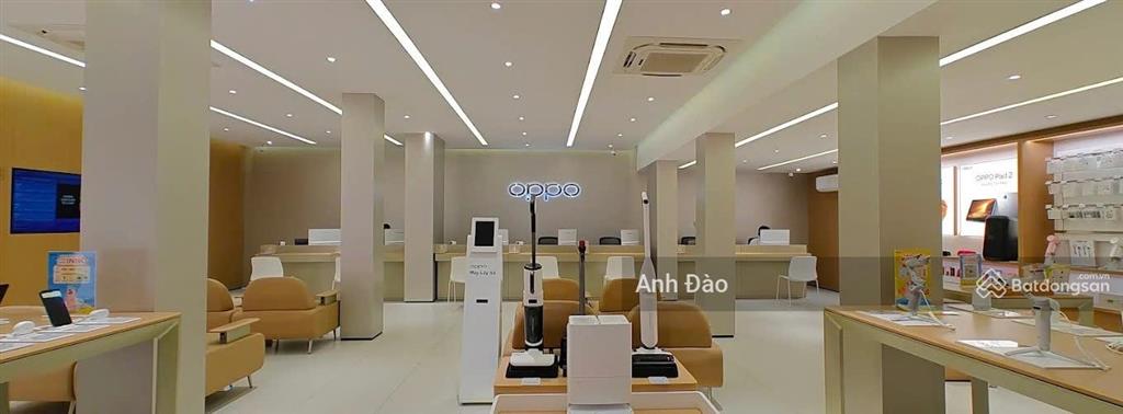 Vị trí đắc địa mặt tiền nguyễn thị minh khai, q3 ngang 10m trệt 1 lầu  giá chỉ 90tr/tháng