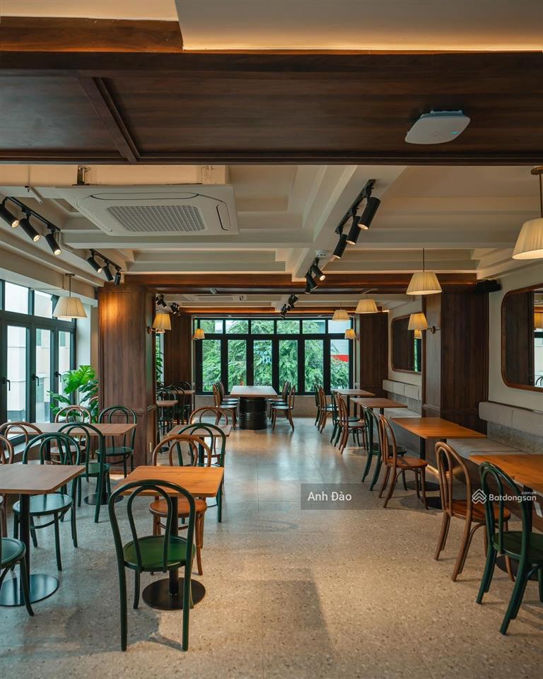Góc 2 mặt tiền trần hưng đạo, quận 5 gần nguyễn trãi vị trí kinh doanh cực đẹp