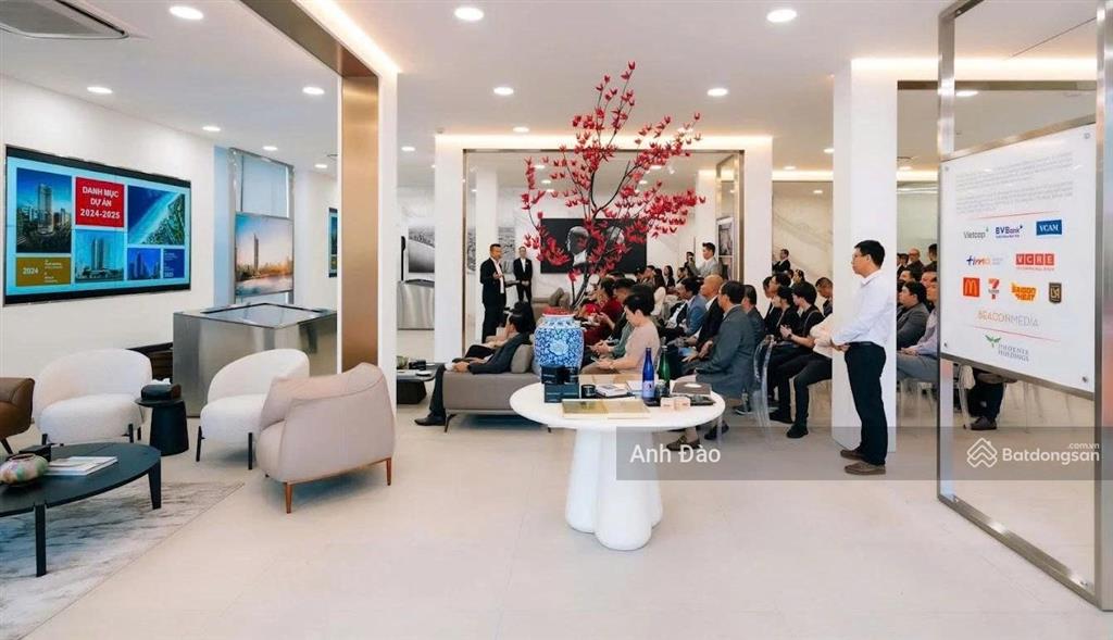 Vị trí đắc địa khu đa kao  góc 2 mặt tiền hai bà trưng & trần cao vân, quận 1