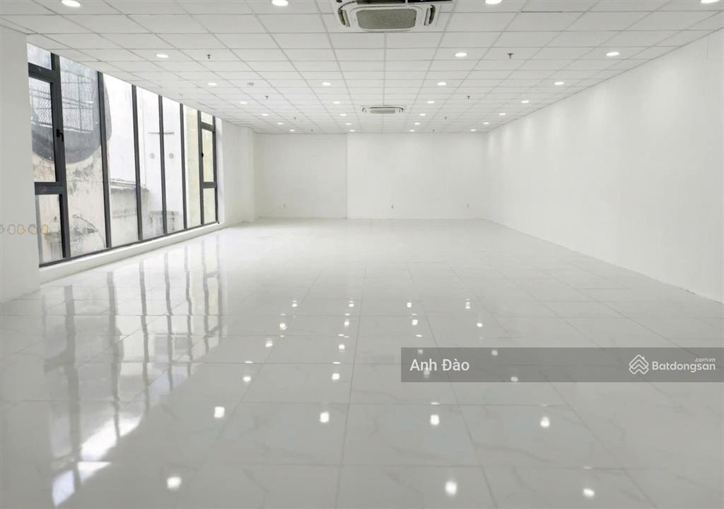 Tòa nhà tô hiến thành q10 ngay trục thành thái  6 lầu thang máy giá chỉ 90tr/tháng