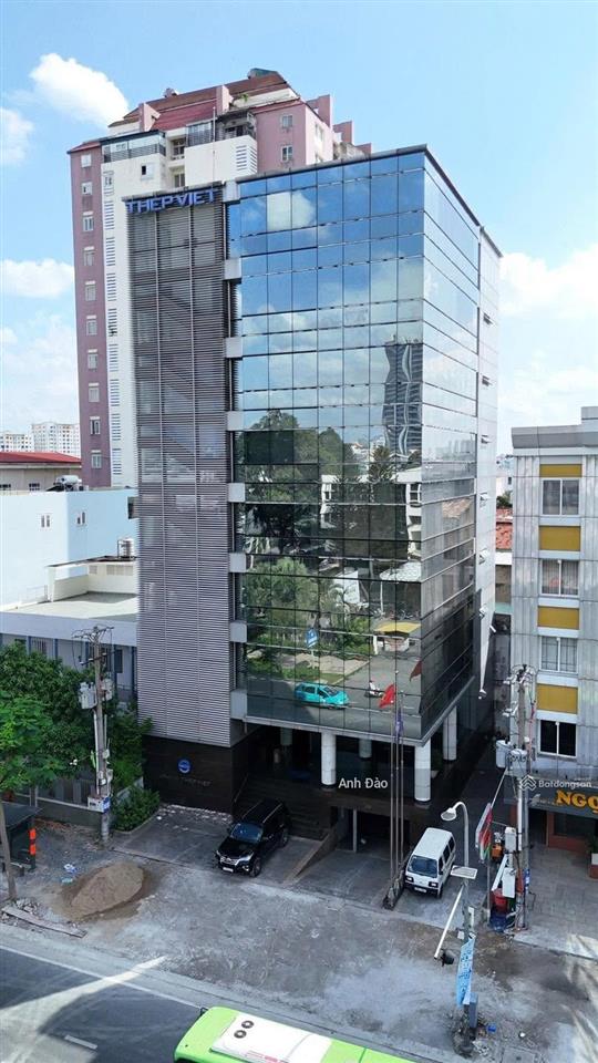 Tòa nhà văn phòng mặt tiền cách mạng tháng 8, quận 1 ngay vòng xoay phù đổng