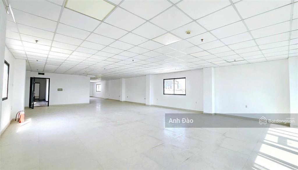 Cho thuê nhà góc 2 mặt tiền tạ hiện  vị trí đắc địa khu thạnh mỹ lợi quận 2
