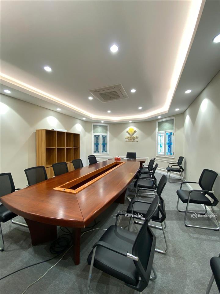 Villa sân vườn mặt tiền hoa mai, p2, phú nhuận ngay phố ẩm thực phan xích long