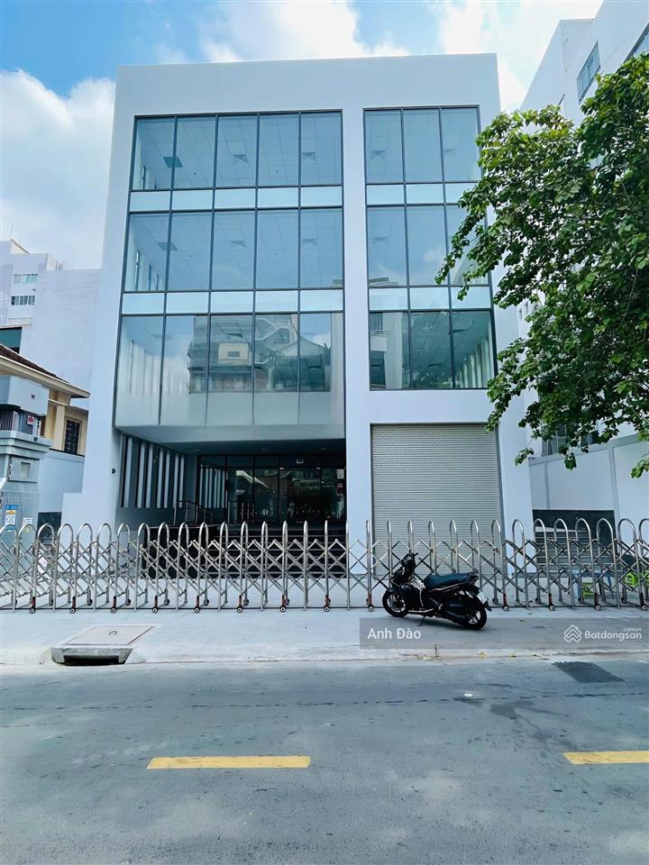 Mặt tiền hoa lan phú nhuận | hầm + 3 lầu | thang máy | giá tốt