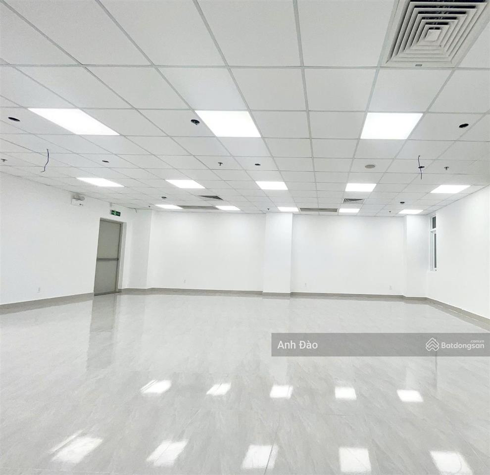 Mặt tiền ngô gia tự quận 10 ngay nguyễn chí thanh  vị trí kinh doanh sầm uất