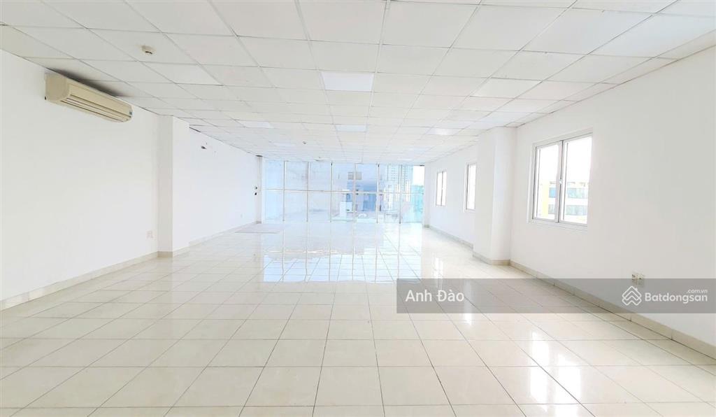 Mặt tiền ngô gia tự quận 10 ngay nguyễn chí thanh  vị trí kinh doanh sầm uất