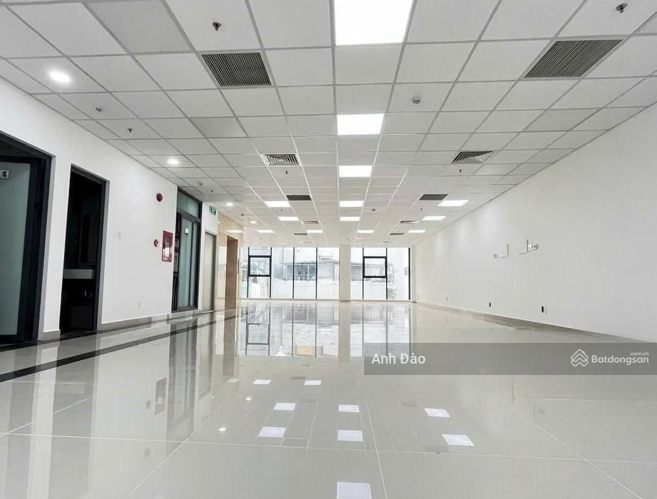 Cho thuê nhà mặt tiền ngô gia tự, quận 10 ngay nguyễn tri phương