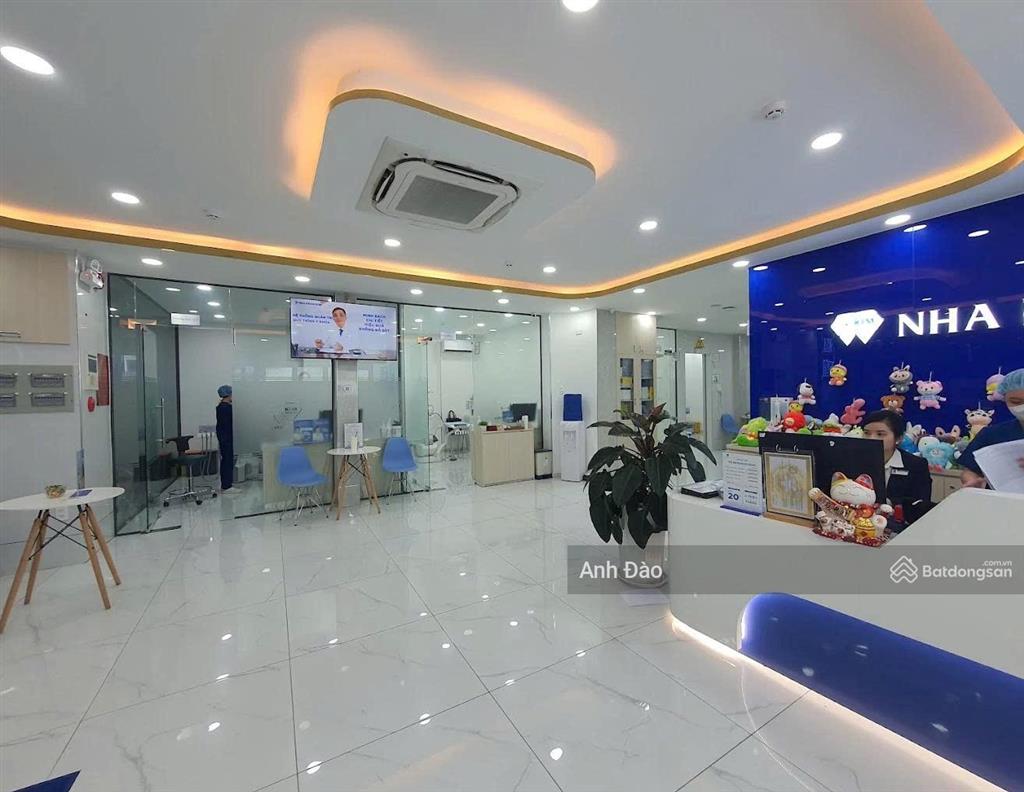 Ngang 10m  mặt tiền nam kỳ khởi nghĩa, quận 3 ngay điện biên phủ
