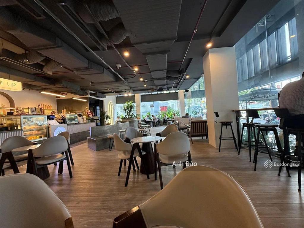 Vị trí siêu hot  góc 2 mặt tiền phạm ngọc thạch quận 3 ngay hồ con rùa