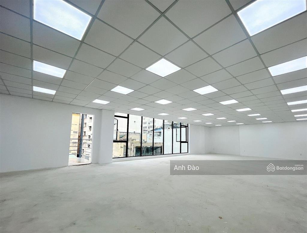 Vị trí đắc địa  tòa nhà góc 2 mặt tiền nguyễn trãi quận 1 ngay cống quỳnh