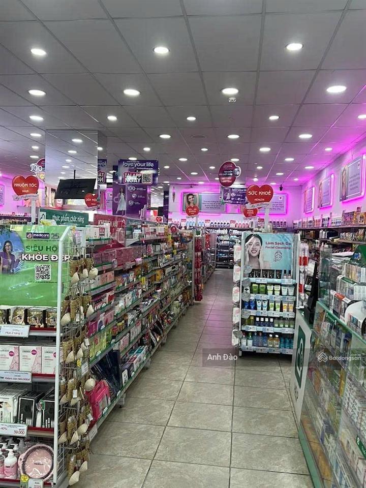 Vị trí thương hiệu  mặt tiền bạch đằng bình thạnh ngay phan đăng lưu