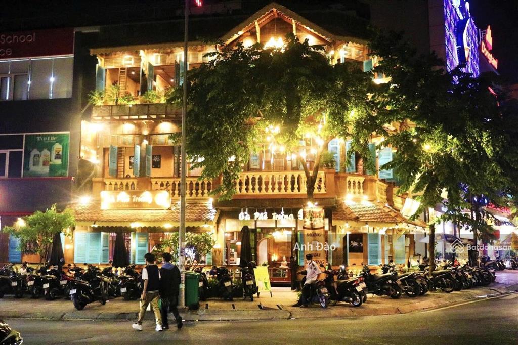 Villa siêu vip  góc 2 mặt tiền sư vạn hạnh quận 10 ngay thành thái