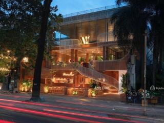 Villa ngang lớn 10m  mặt tiền nguyễn thông quận 3 ngay vòng xoay dân chủ