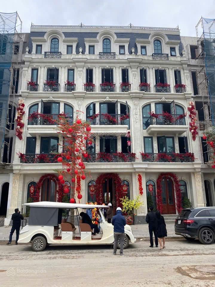 Căn liền kề thuộc dự án central lakeside trung văn tố hữu