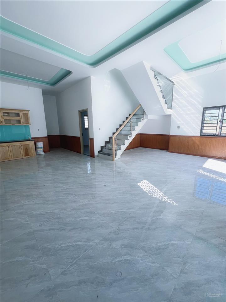 Bán nhà 1lầu 1trệt sổ hồng riêng sân để 2 ô tô bán tải phường hoá an