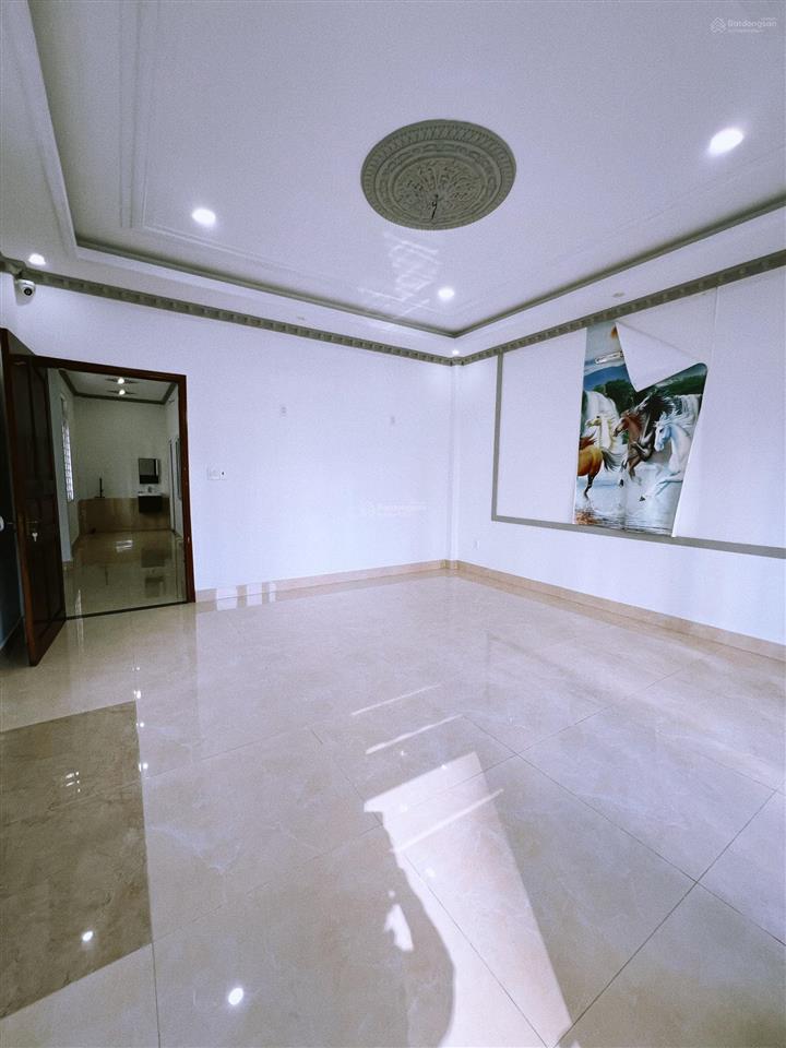 Bán nhà sổ riêng 4 tầng gần cầu vượt linh xuân phường đông hoà  tp.hcm