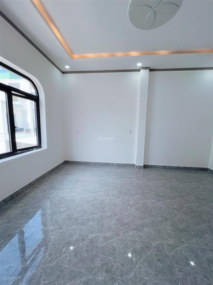 Cần bán nhà 2lầu sổ riêng mới phường biên hoà ( hoá an)