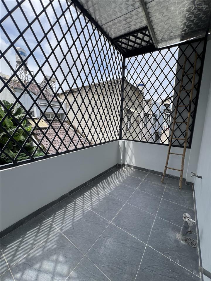 Bán nhà sổ riêng hoàn công kdc bửu long