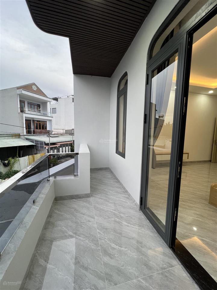 Bán nhà 2 lầu sổ riêng hoàn công đường lớn phường biên hoà (hoá an)