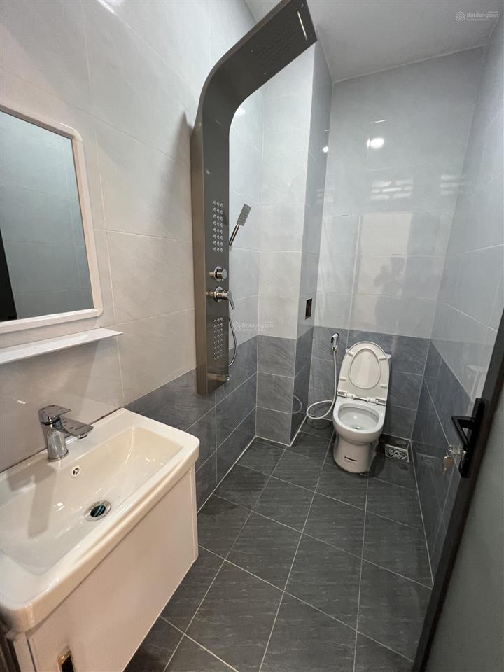 Bán nhà 2 lầu sổ riêng hoàn công đường lớn phường biên hoà (hoá an)