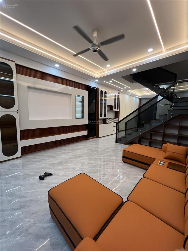 Bán nhà 2 lầu sổ riêng hoàn công đường lớn phường biên hoà (hoá an)