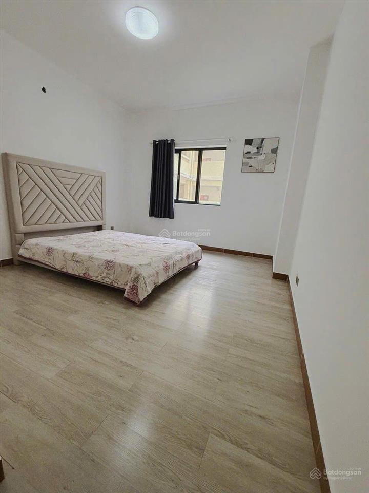 Bán 145m2 3pn 3wc nhà trống 4,150 tỷ cực rẻ tại era town đang sẵn hđ thuê cho khách đầu tư xem dể