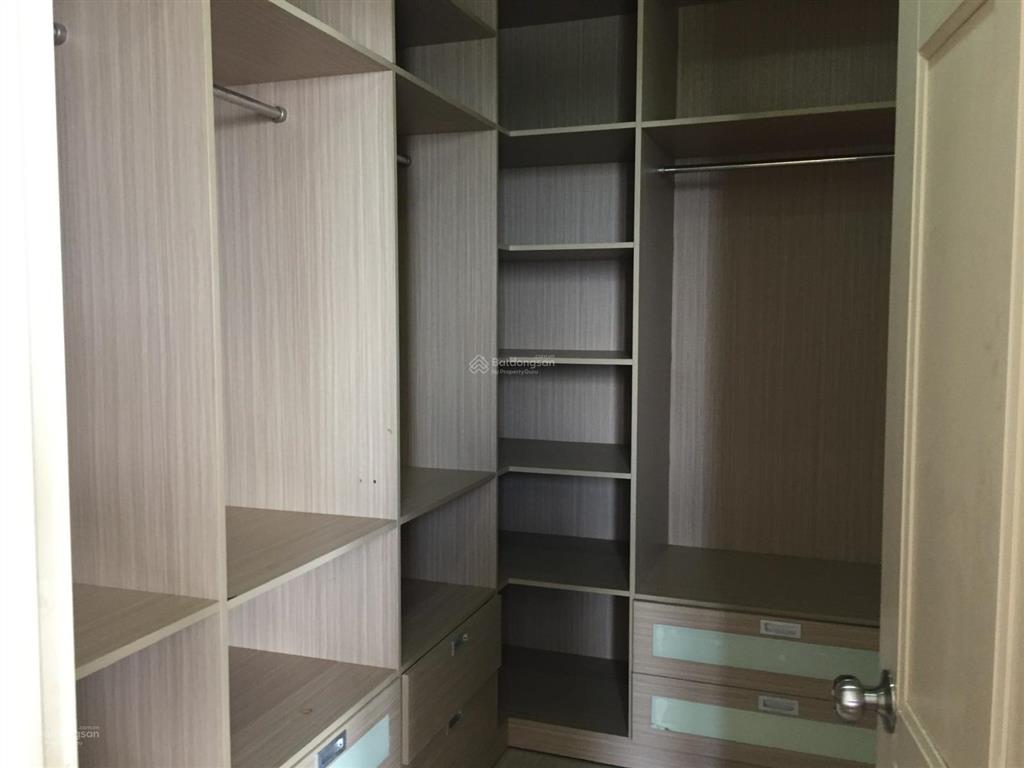 Bán 160m2 3pn 4wc ntcb giá 4,9 tỷ còn tl tại era town đức khải quận 7 inbox em xem nhà sẵn hđ thuê