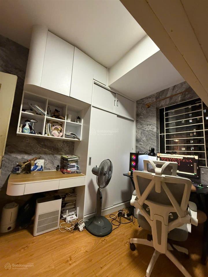 Cho thuê căn hộ 161m2 3pn 4wc full nt nhà đẹp giá 13tr cho khách thiện chí ở liền được