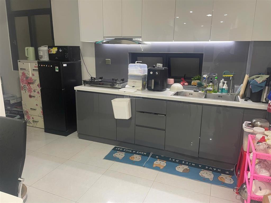 Cho thuê 50m² 1pn1wc full nt giá 7,5tr 1/8 ở được. quan tâm inbox cho em đức khải quận 7