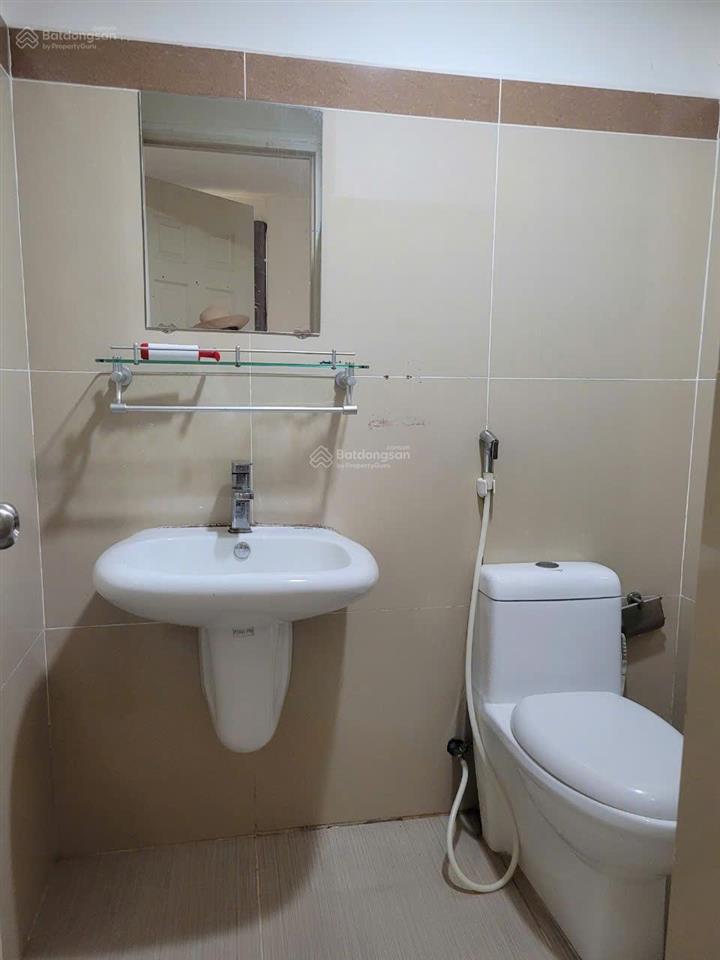 Cho thuê 71m2 2pn2wc full nt ở liền được giá siêu rẻ chỉ 9tr tại đức khải quận 7 inbox em xem nhà