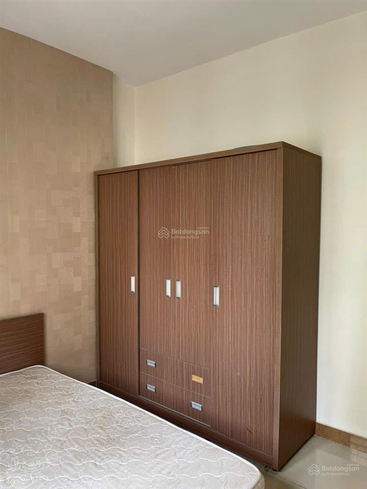 Cho thuê 90m2 2pn2wc căn góc full nt nhà đẹp 10tr ở liền được tại đức khải quận 7 inbox em ngay