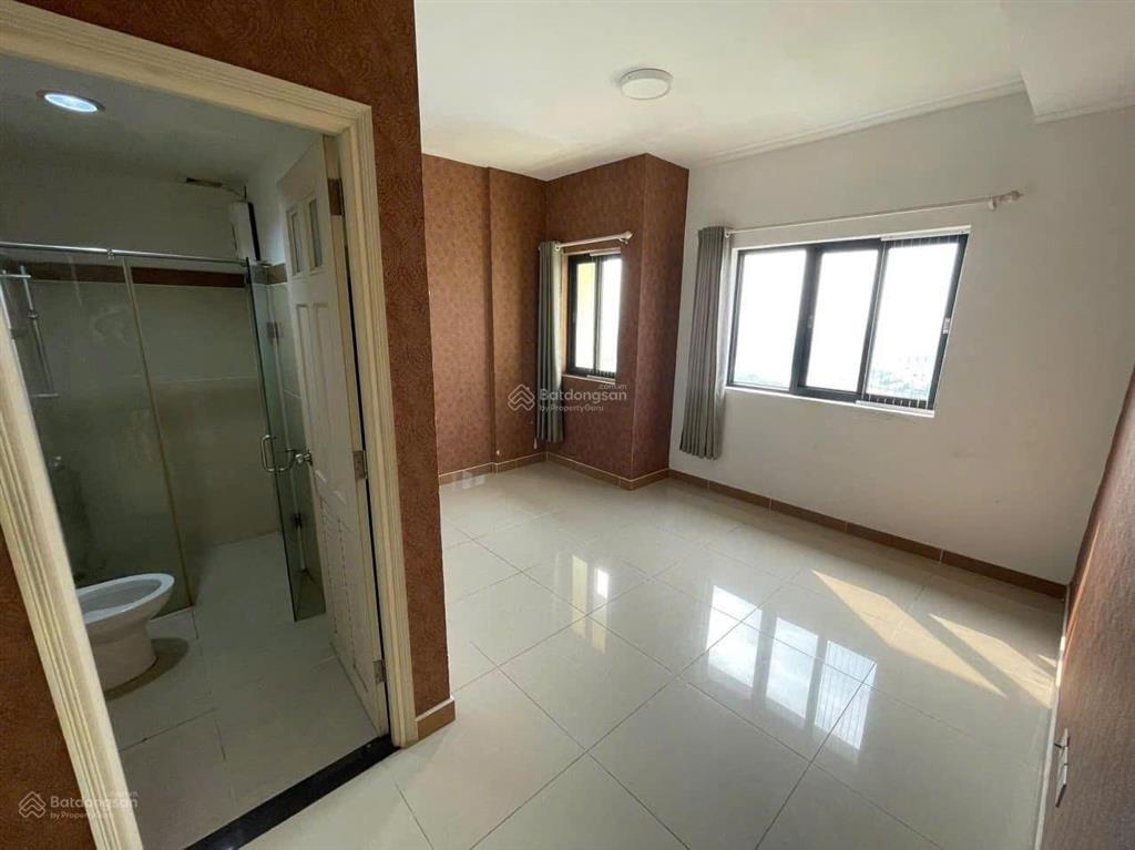 Cho thuê 90m2 3pn2wc ntcb gần full 11tr5 ở liền đc khu a1 riverside era town đức khải quận 7
