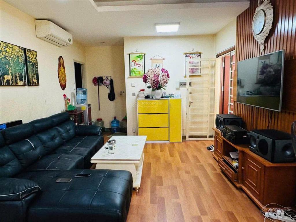 Bán 90m2 2pn2wc full nội thất đang sẵn hđ thuê 8tr giá 3 tỷ siêu rẻ tại era town đức khải quận 7