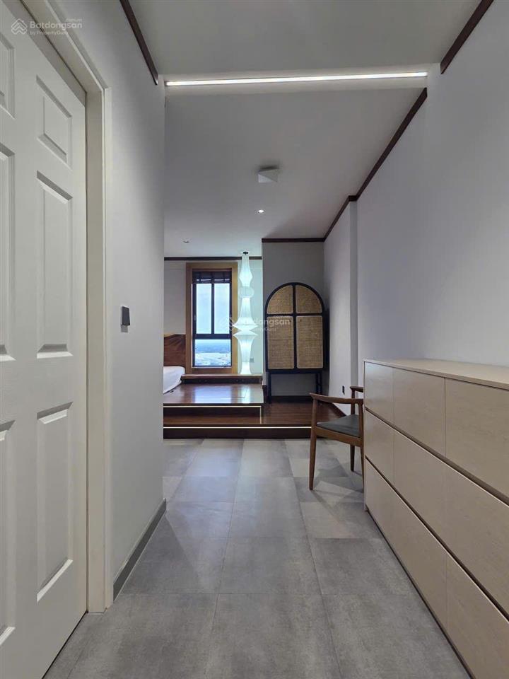 Cho thuê penthouse 368m2 5pn5wc full nt giá 50tr còn tl siêu rộng tại đức khải quận 7