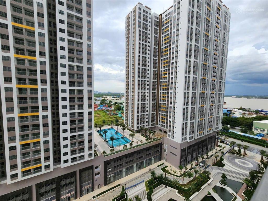 Bán căn 70m2 2pn2wc ntcb giá 4,1 tỷ có hổ trợ vay từ bank khi mua q7 sg riverside quận 7 ib cho em